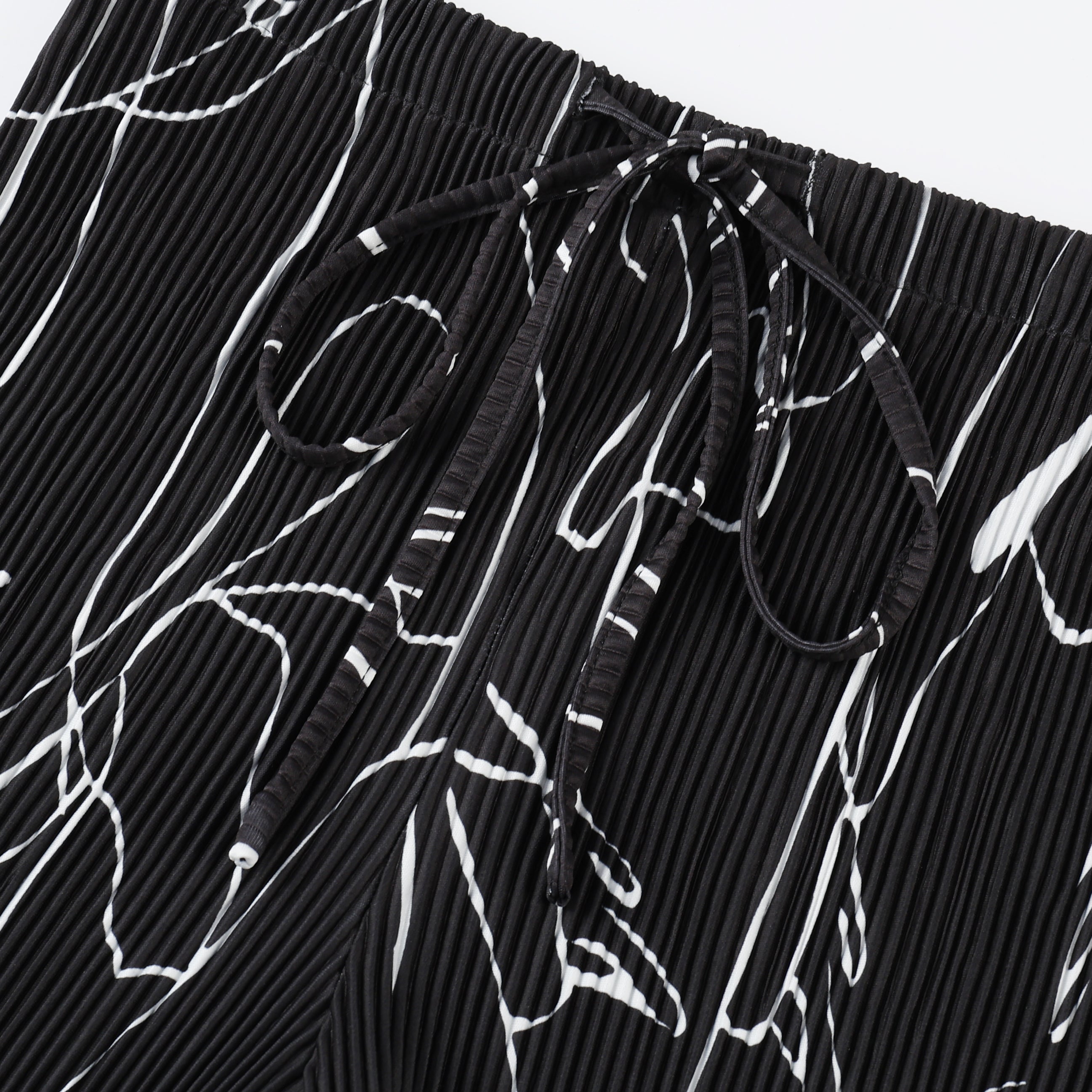 Black Line Art Abstract Print Wide-Leg Drawstring Palazzo Pleated Pants XPLUS(4XL-5XL)