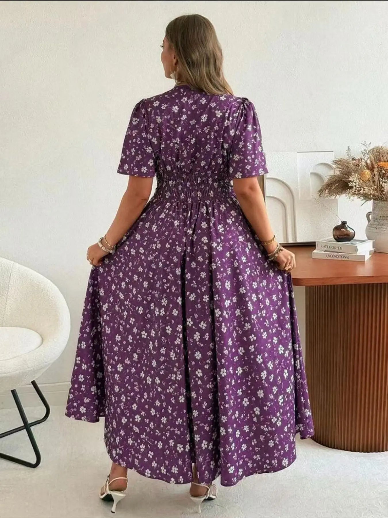 Plus Size French Floral Dress, Deep V Neck Waist Cinch Slimming Short Sleeve Long Dress, Vacation Style, Women's Fashion