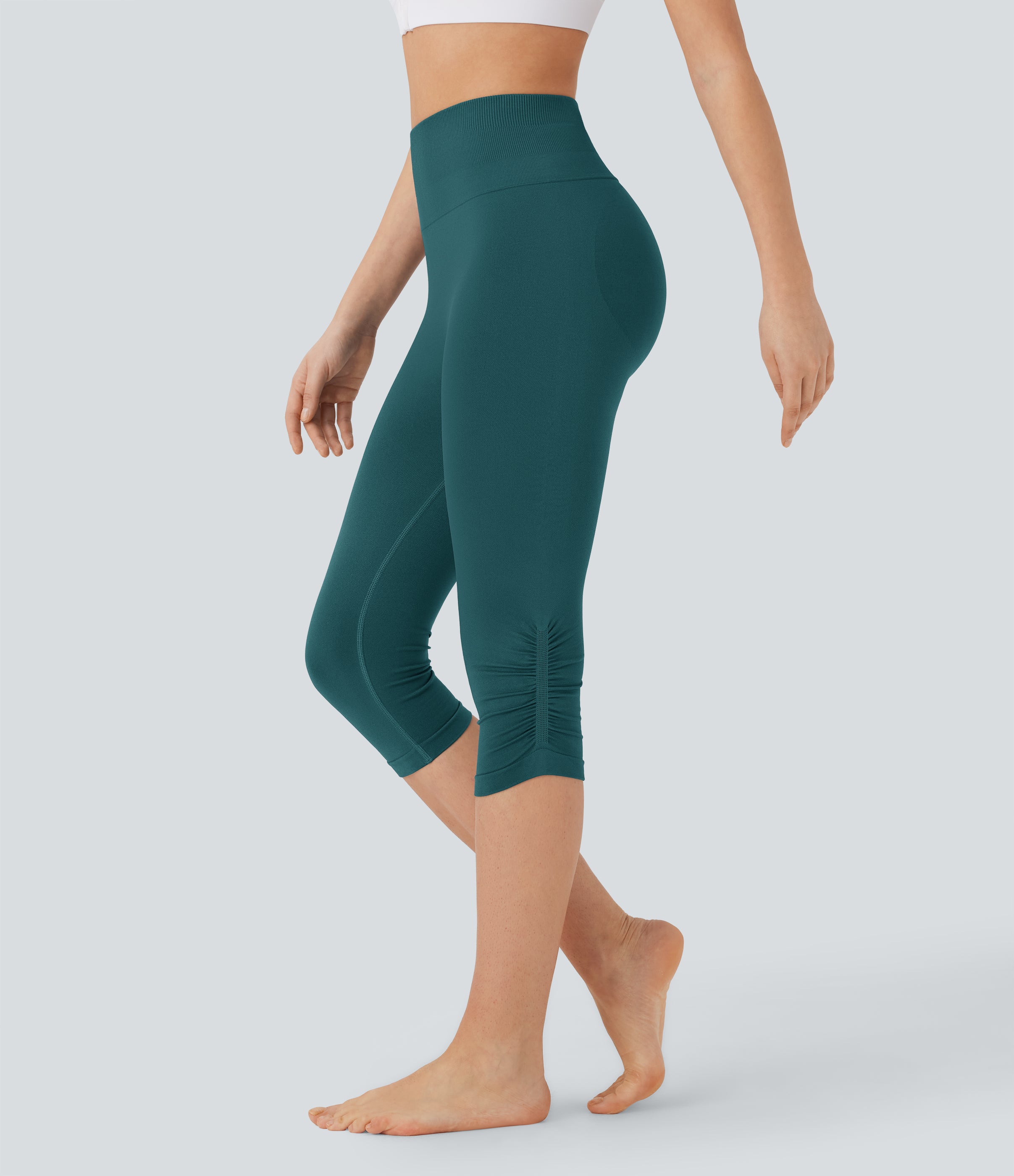 Seamless Flow High Waisted Scrunch Yoga Pedal Pusher Leggings