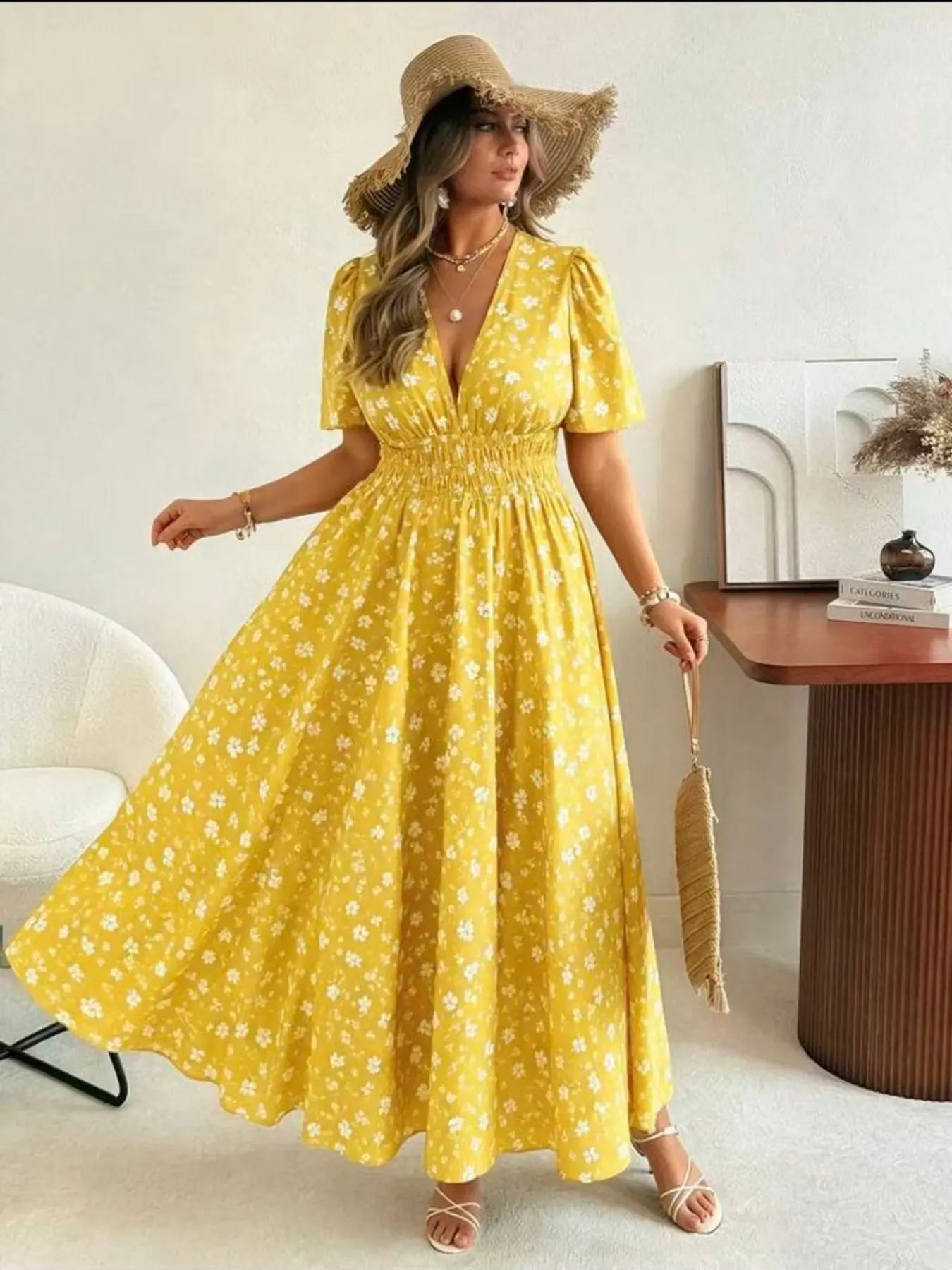 Plus Size French Floral Dress, Deep V Neck Waist Cinch Slimming Short Sleeve Long Dress, Vacation Style, Women's Fashion