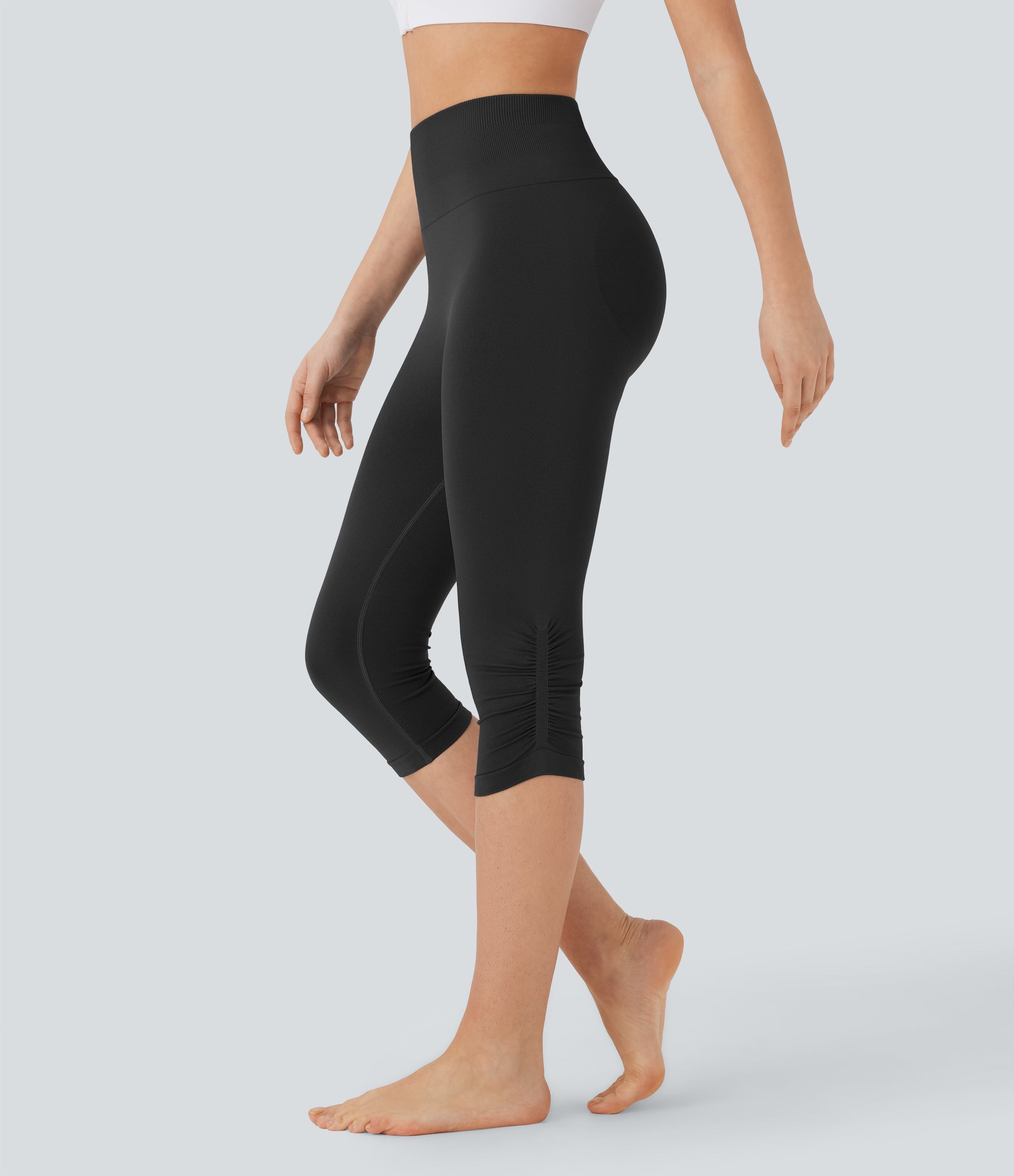 Seamless Flow High Waisted Scrunch Yoga Pedal Pusher Leggings