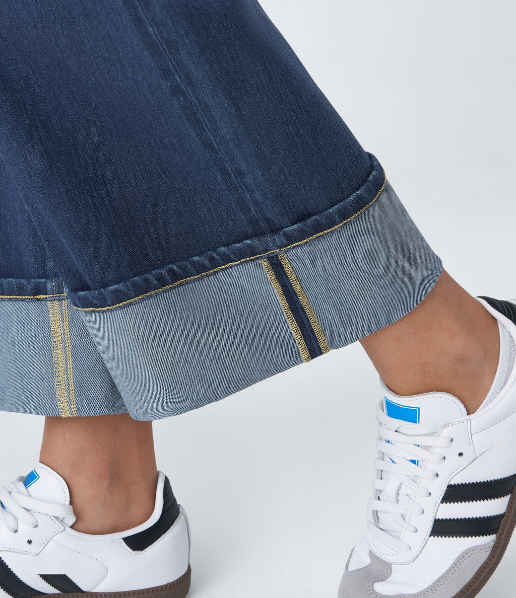FlexTM High Waisted Multiple Pockets Rolled Hem Wide Leg Washed Stretchy Knit Casual Jeans
