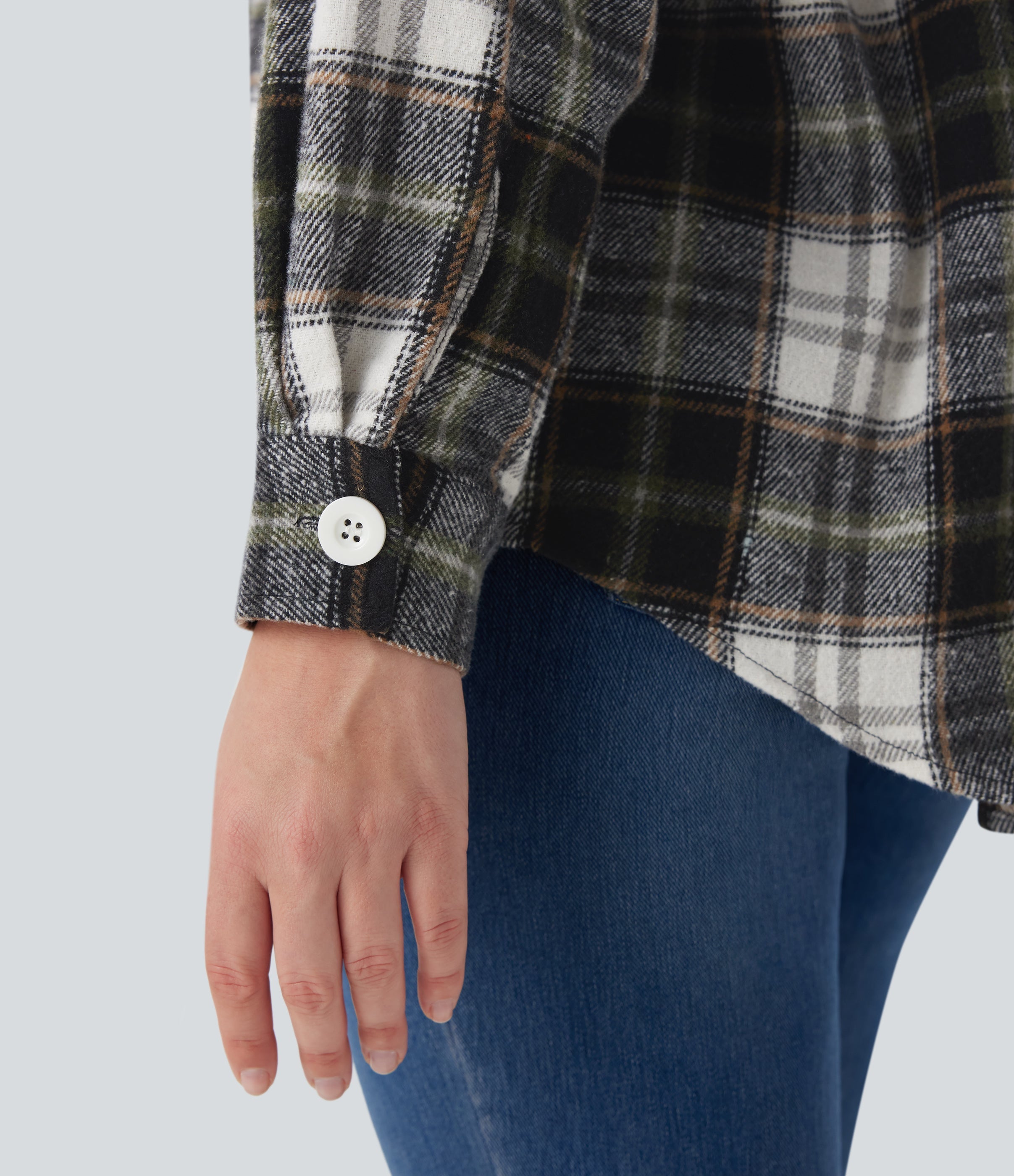 Plaid Curved Hem Casual Shirt Jacket with Flap Pockets