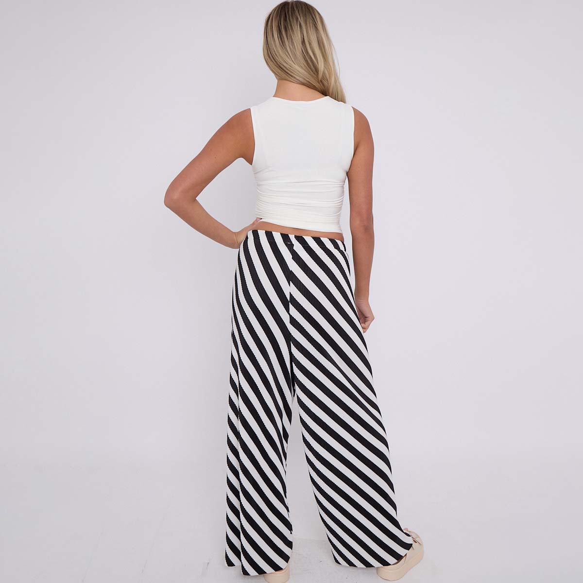 Black Zebra Abstract Print Wide-Leg Drawstring Palazzo Pleated Pants