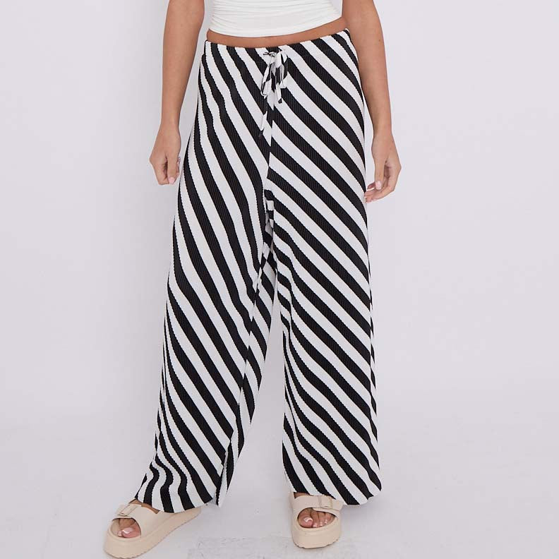 Black Zebra Abstract Print Wide-Leg Drawstring Palazzo Pleated Pants