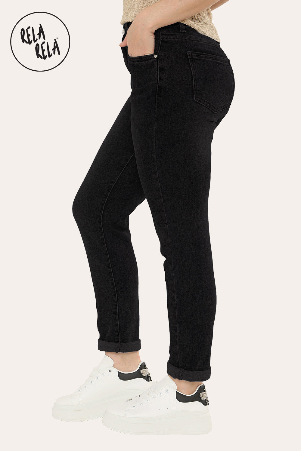 Ankle Length Stretchy Slim Fit Cropped Jeans in Black