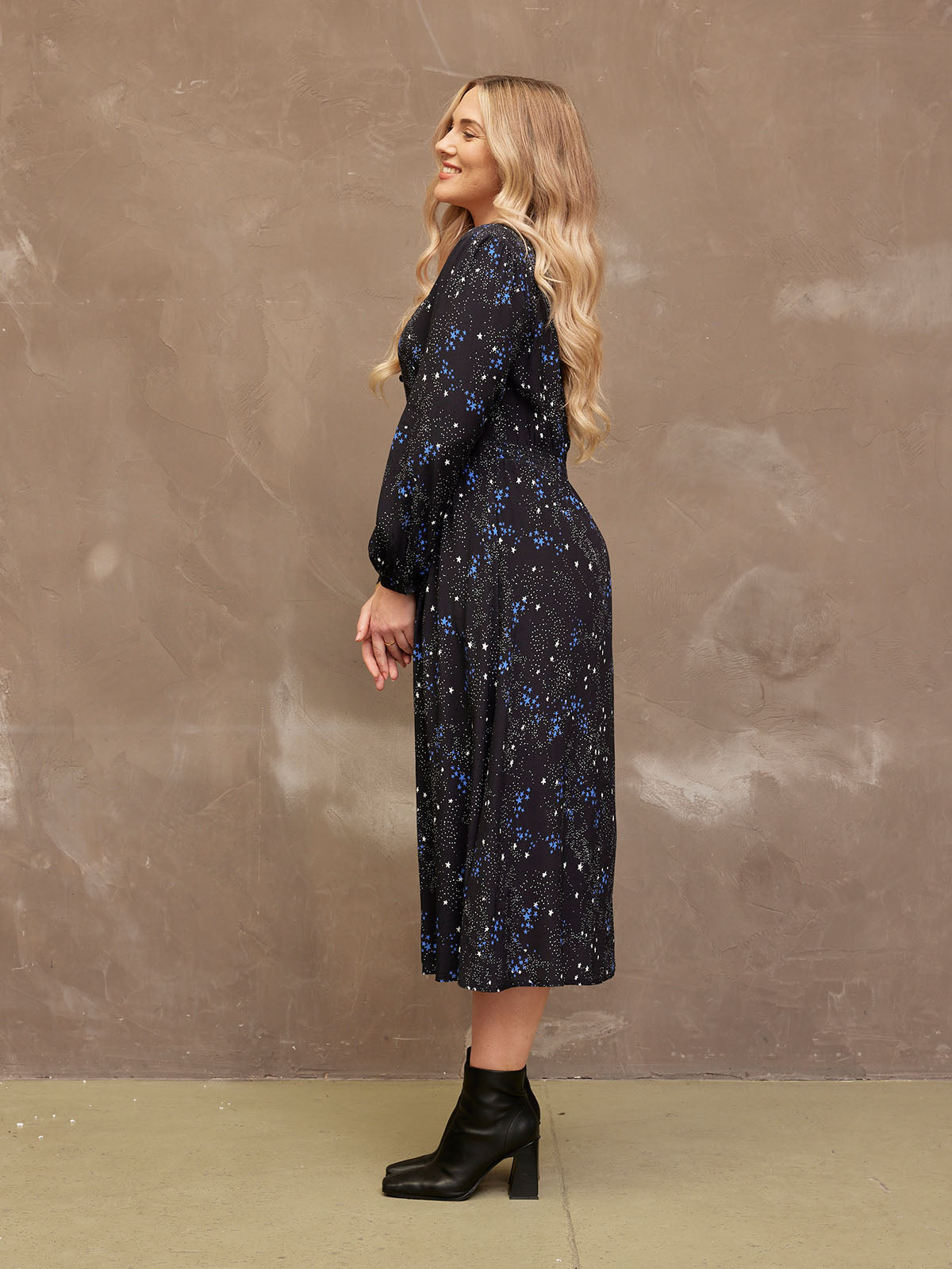 Susanne - V Neck Button Dress - Star Print