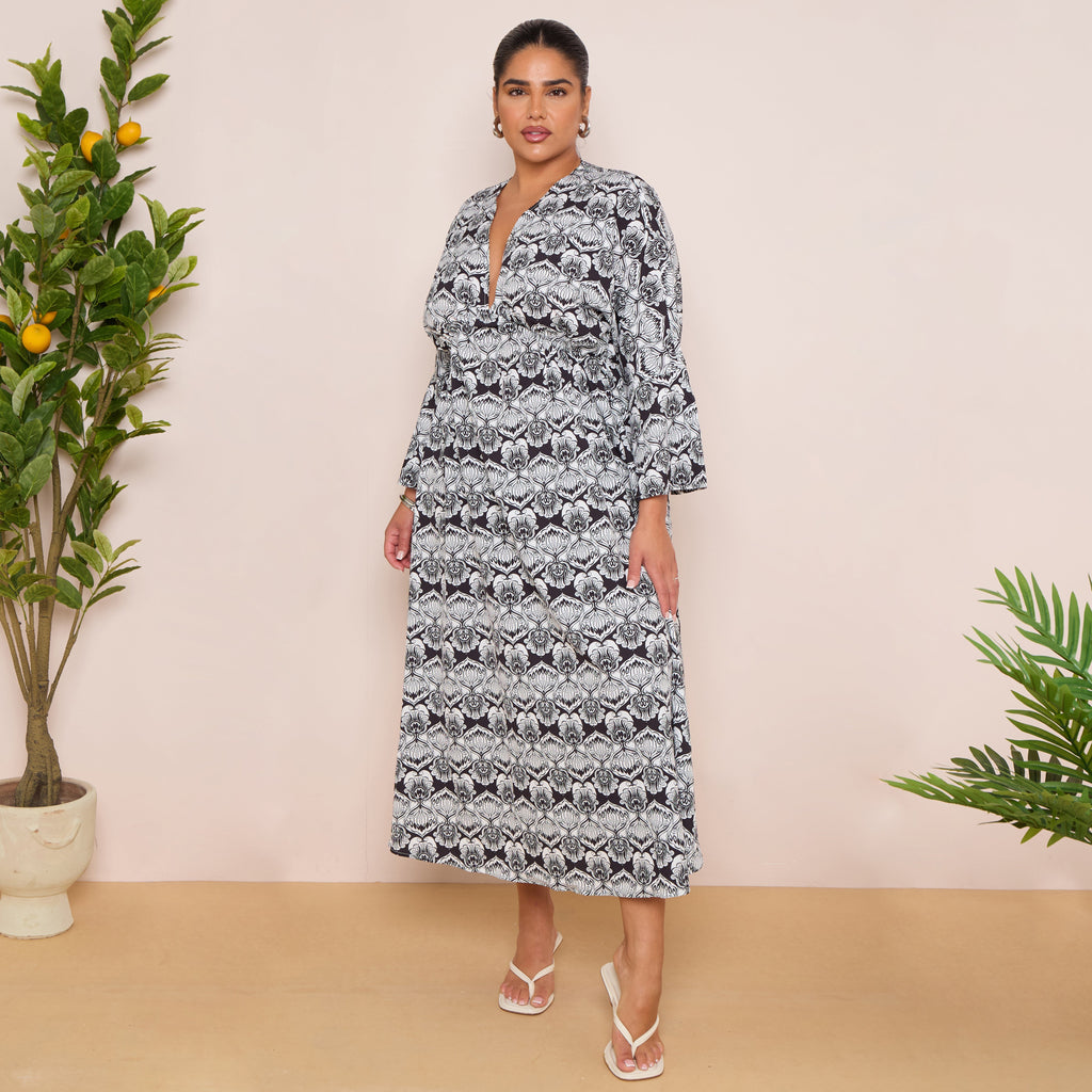 Long-Sleeve Swing Maxi Dress in Black Print