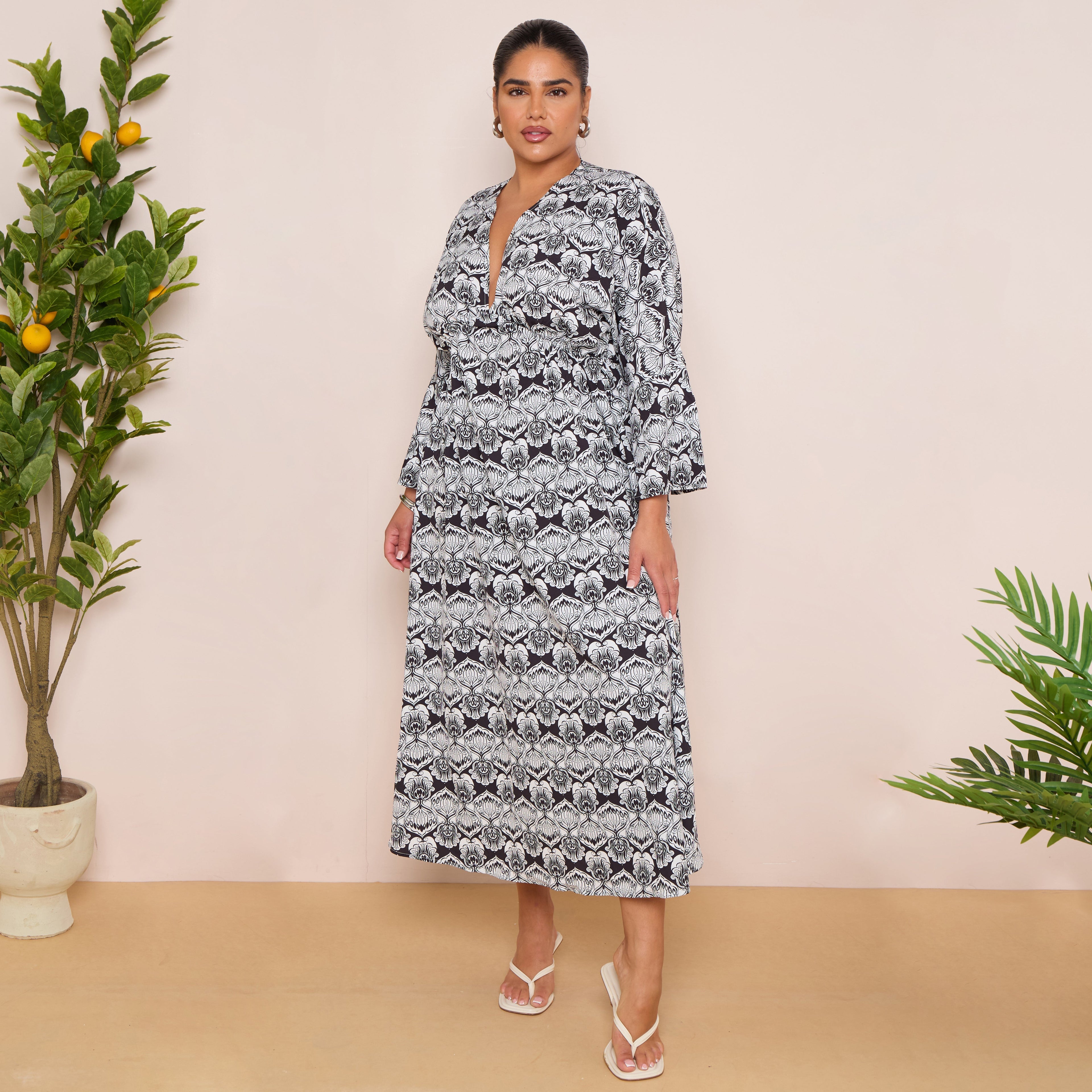 Long-Sleeve Swing Maxi Dress in Black Print