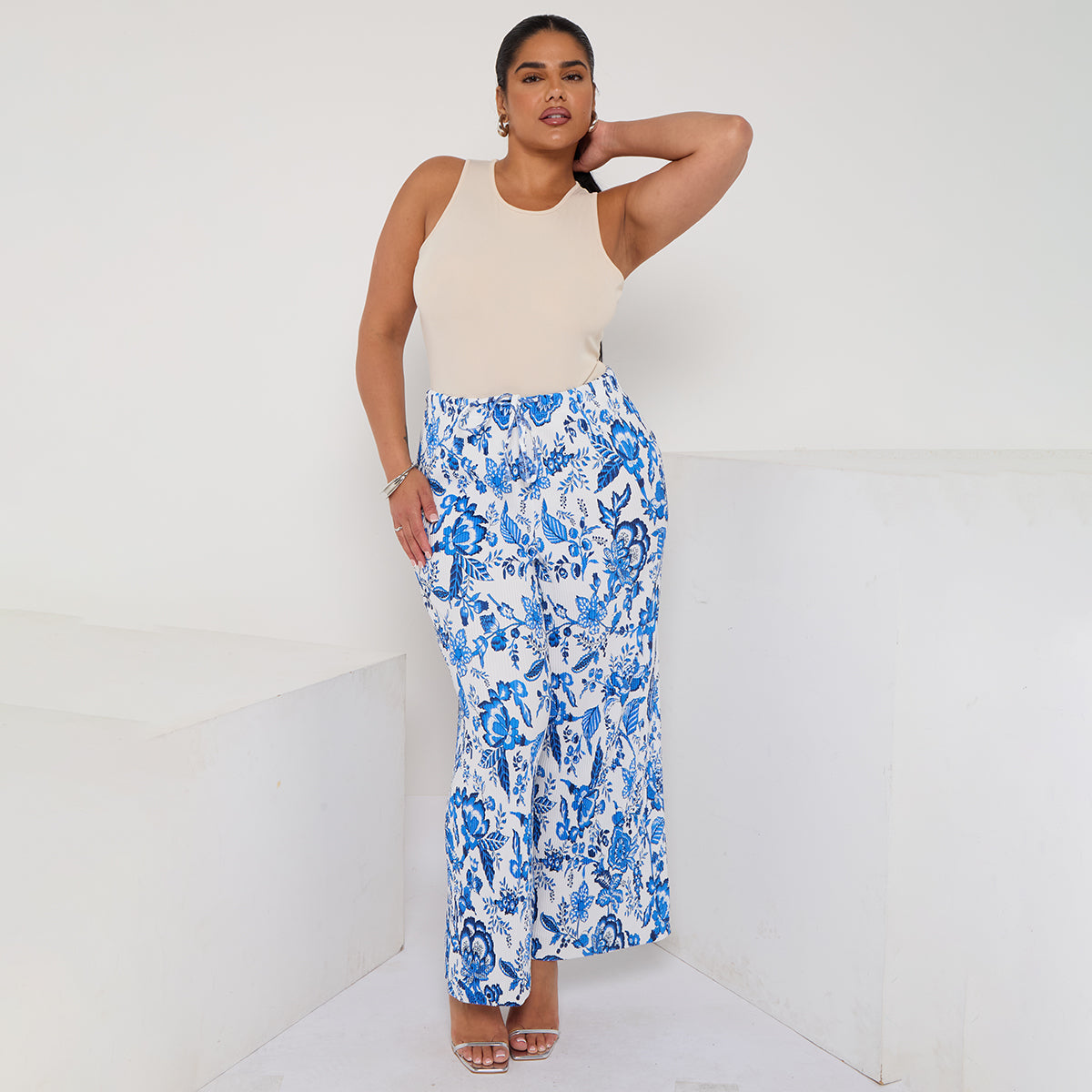 Chic Pleated Pants with Indigo Botanical Print  Palazzo Pants