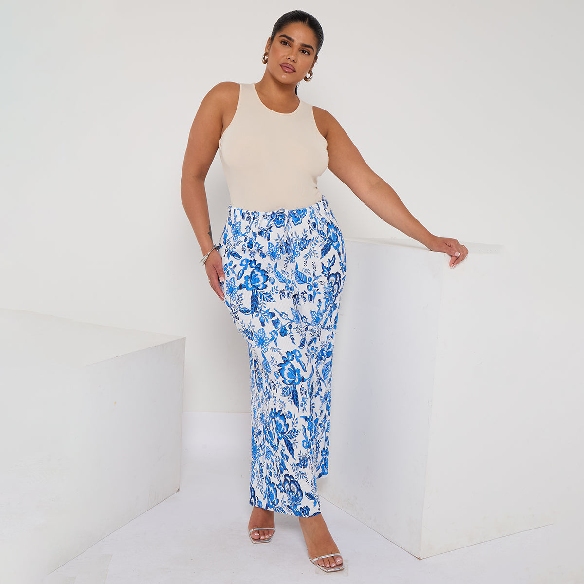 Chic Pleated Pants with Indigo Botanical Print  Palazzo Pants