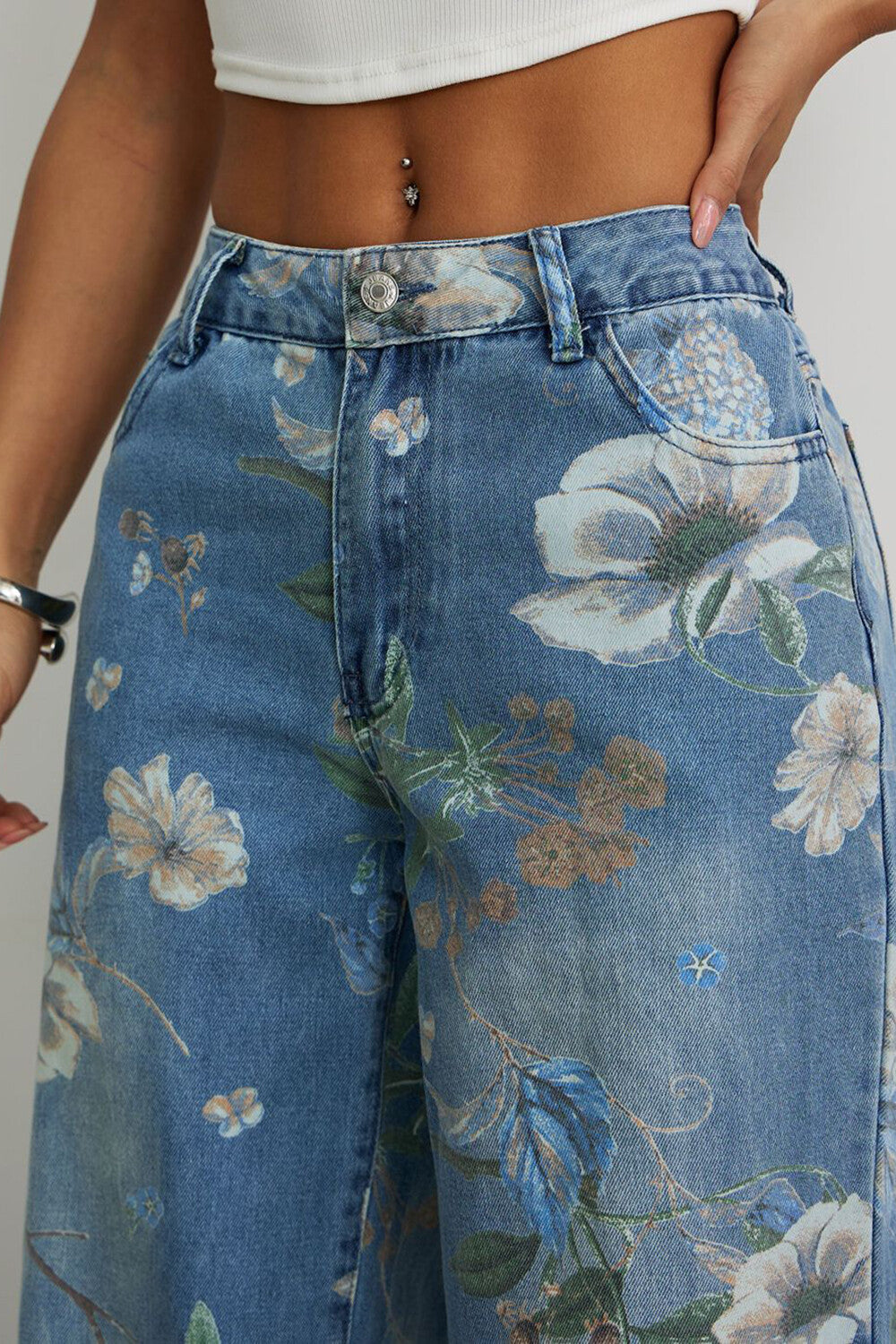 Floral Pattern Decor Loose Fit Straight Wide Leg Denim Casual Jeans-Blue